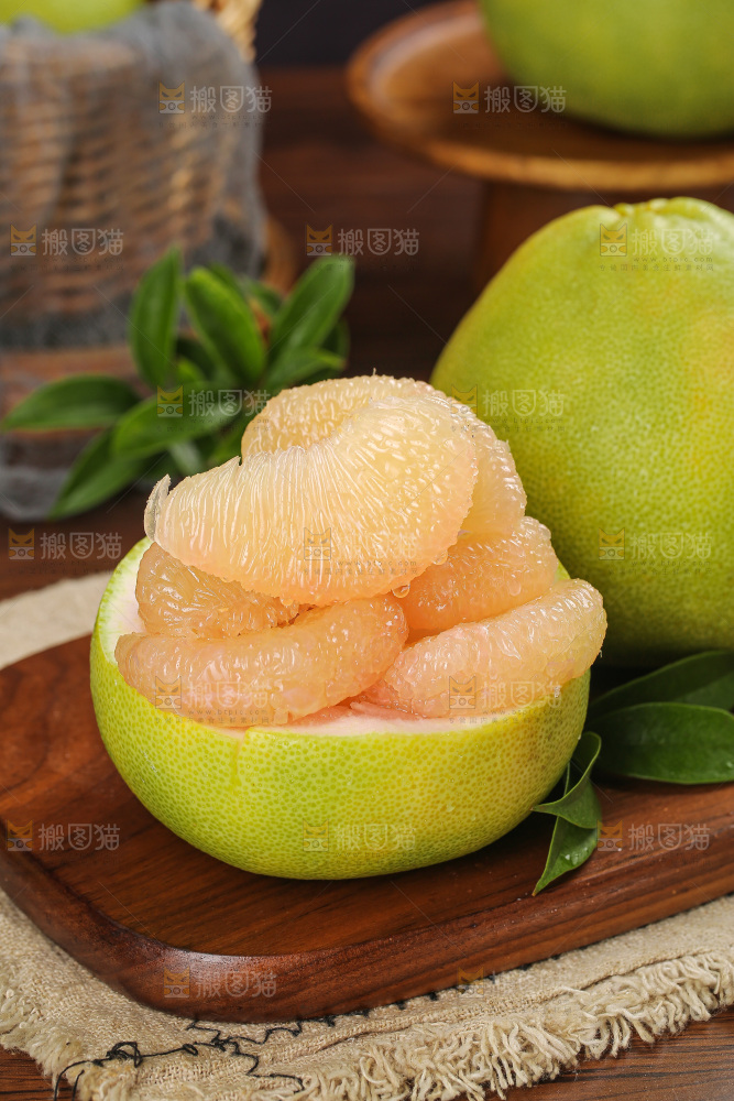 深底上的文旦柚