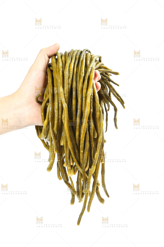 白底上的酸豆角