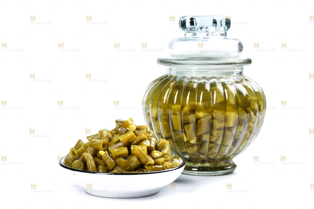 白底上的酸豆角
