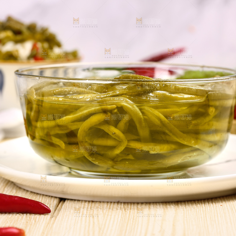 浅底上的酸豆角
