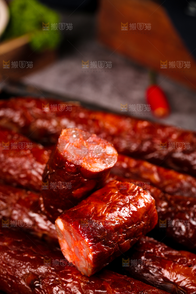 深底上的麻辣香肠