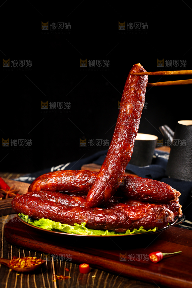 深底上的麻辣香肠