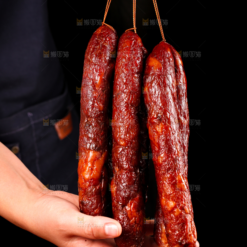 深底上的麻辣香肠