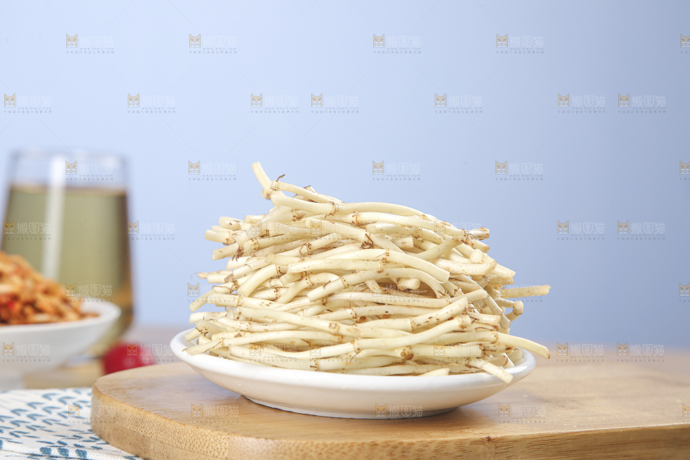 木底上的折耳根