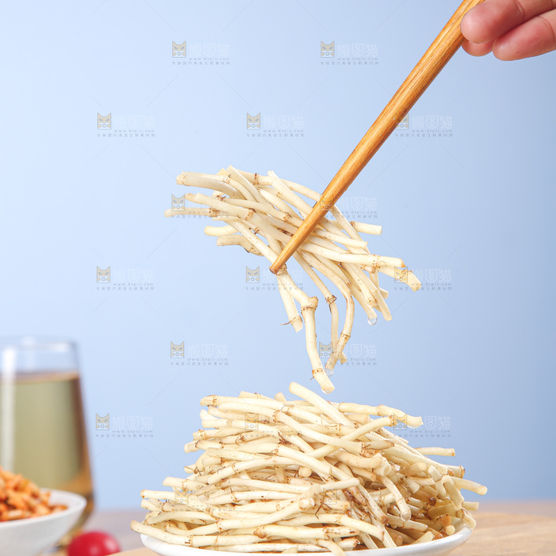 木底上的折耳根