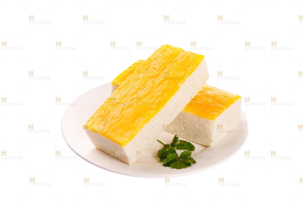 白底上的鱼糕