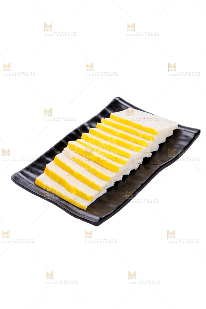 白底上的鱼糕