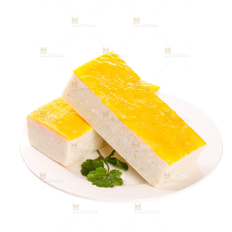 白底上的鱼糕