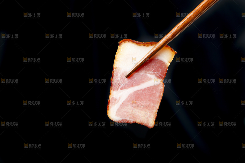 深底上的腊肉