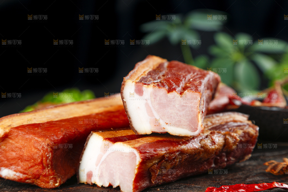 深底上的腊肉