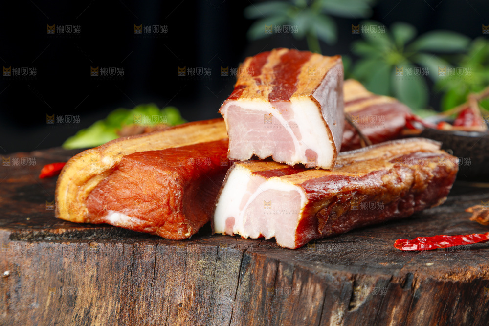 深底上的腊肉