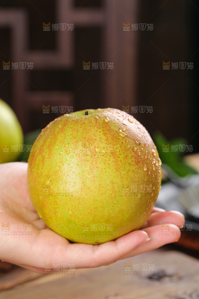 深底上的玉露香梨