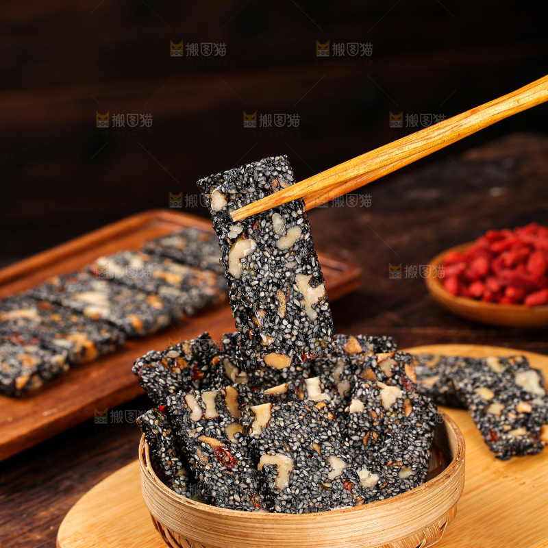深底上的芝麻糕