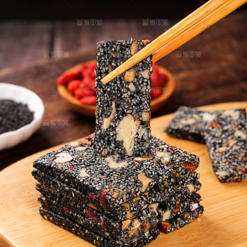 深底上的芝麻糕