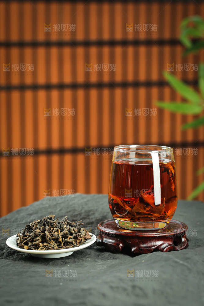 深底上的有机红茶