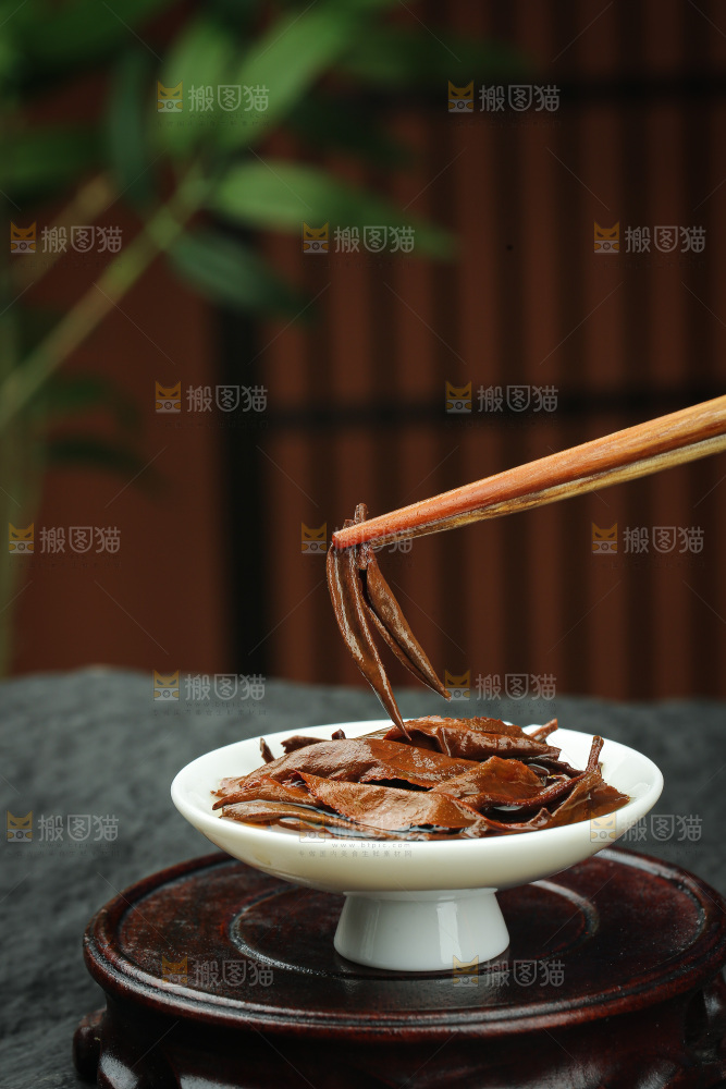 深底上的有机红茶