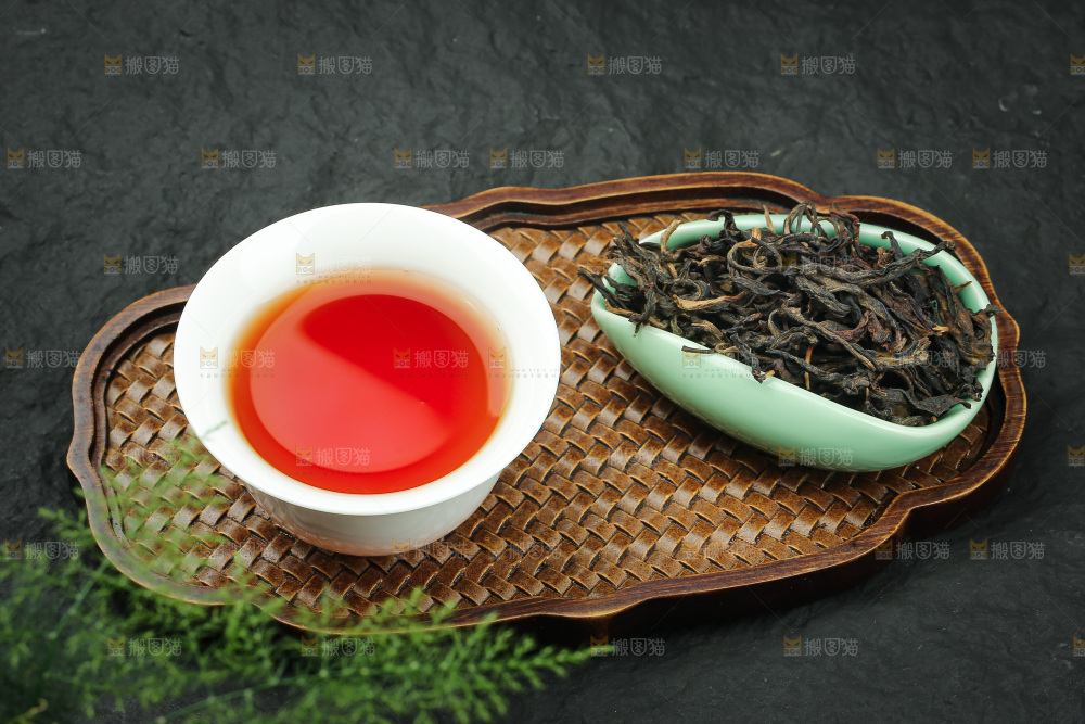 深底上的有机红茶