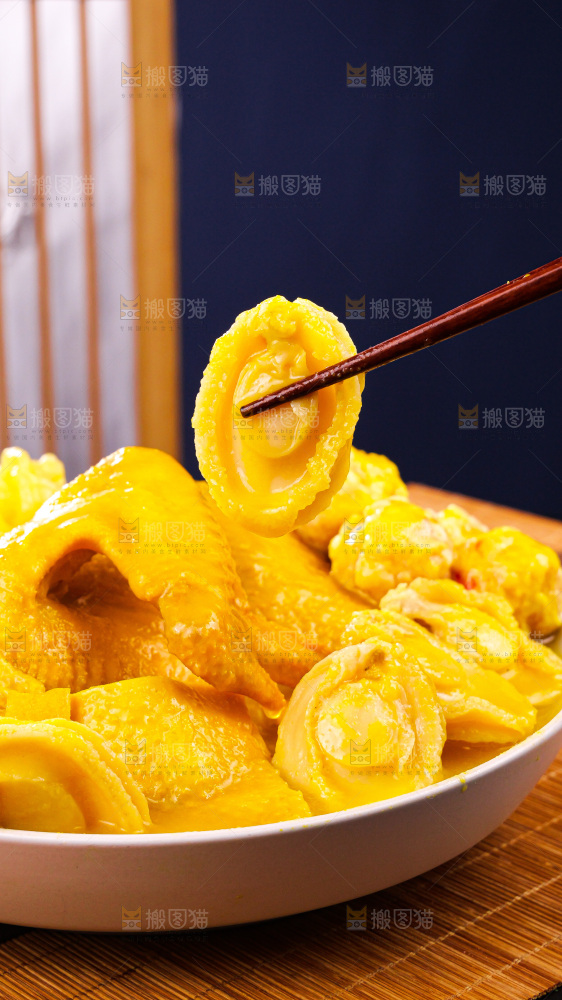 盘子里装的花胶对鸡