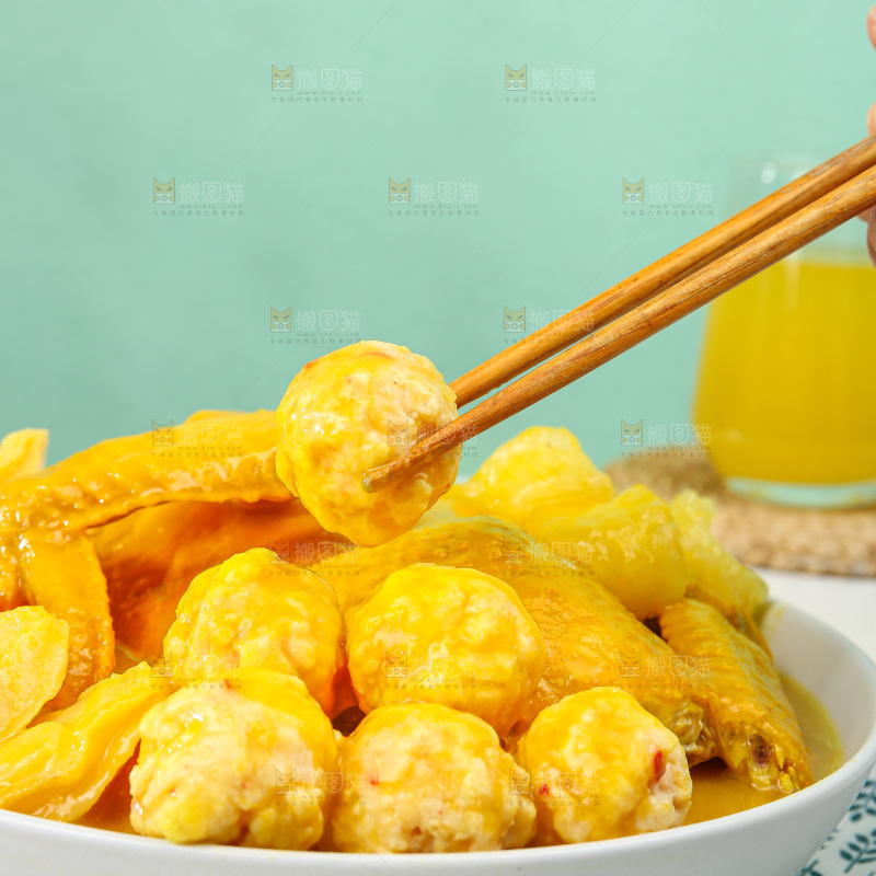浅底上的花胶鸡