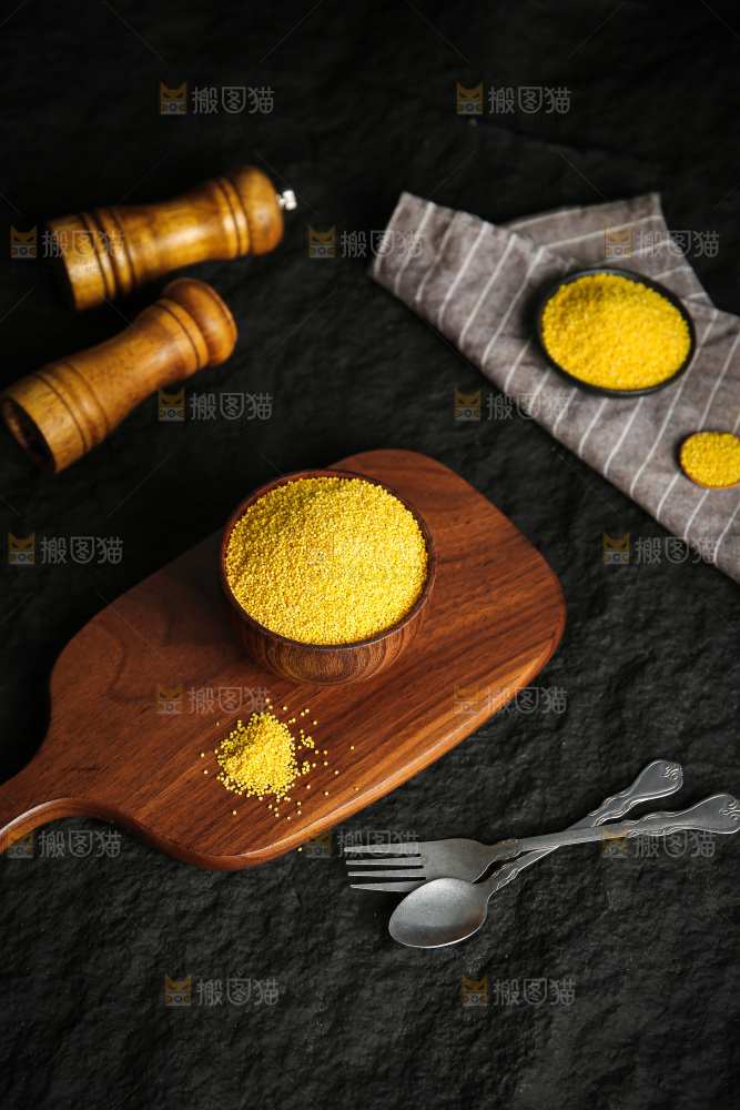 深底上的黄小米