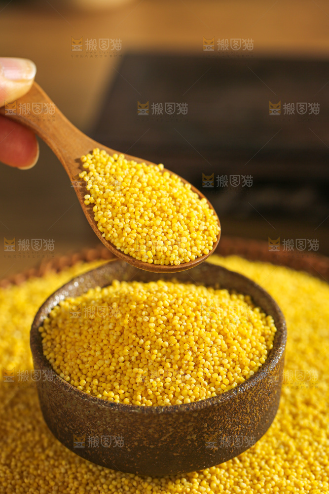 深底上的黄小米