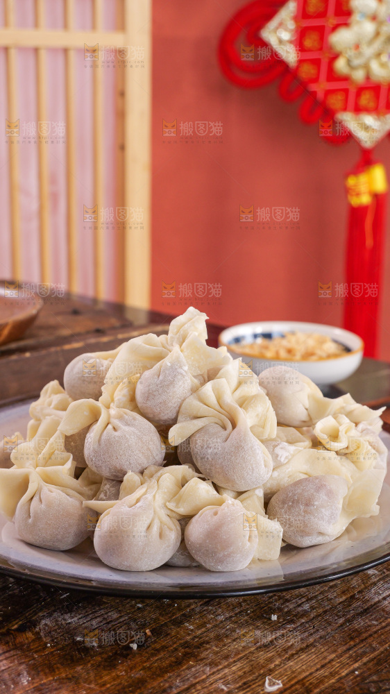 木底上的小金鱼馄饨