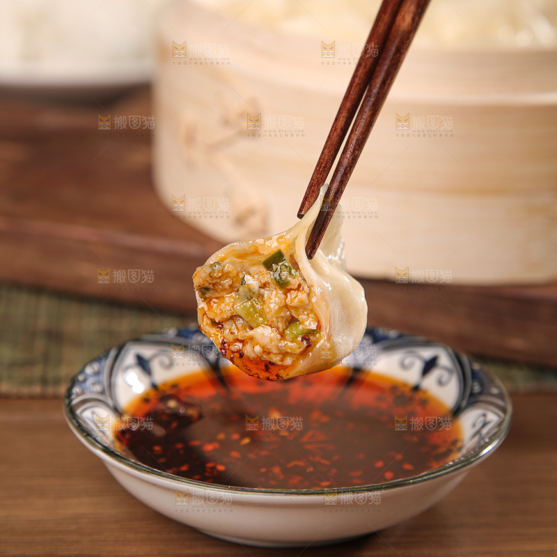 木底上的鲅鱼水饺