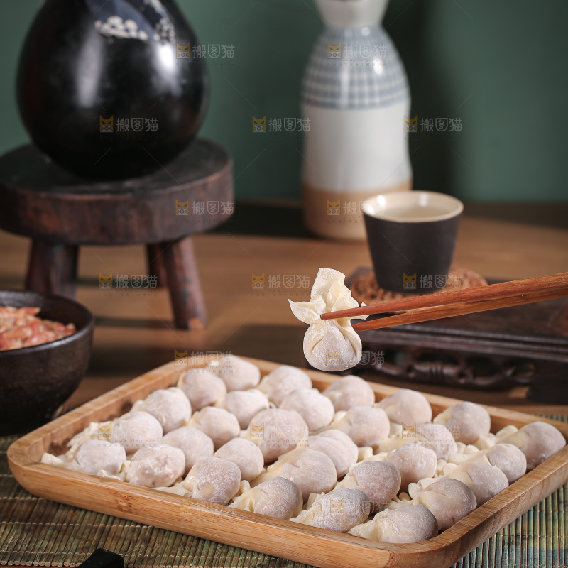 木底上的小金鱼馄饨