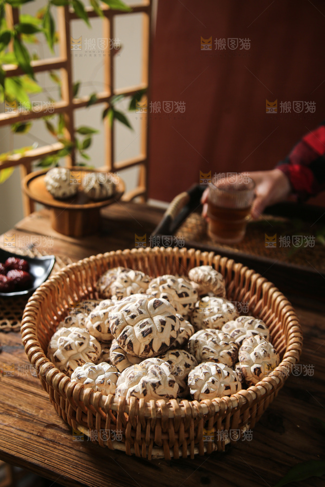 深底上的花菇