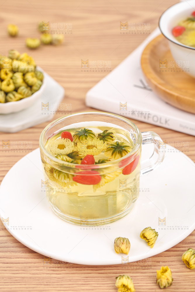 浅底上的胎菊