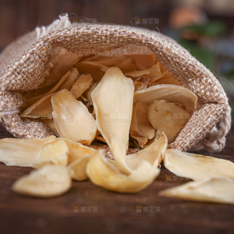 深底上的百合干