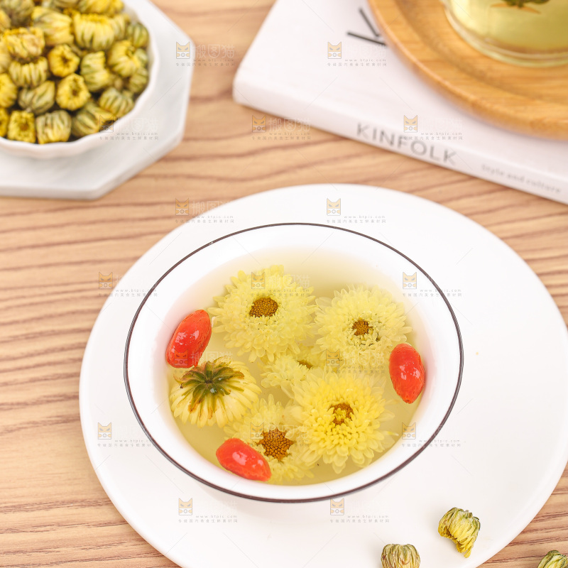浅底上的胎菊