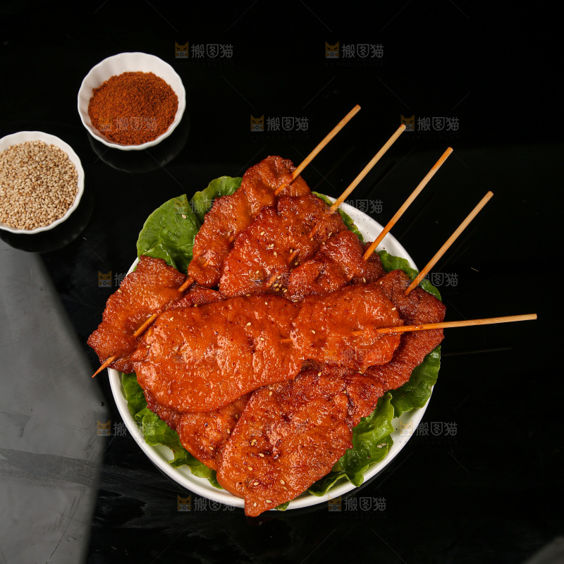 深底上的里脊肉