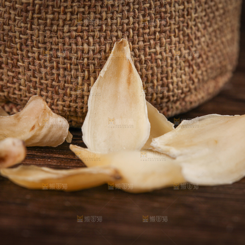 深底上的百合干