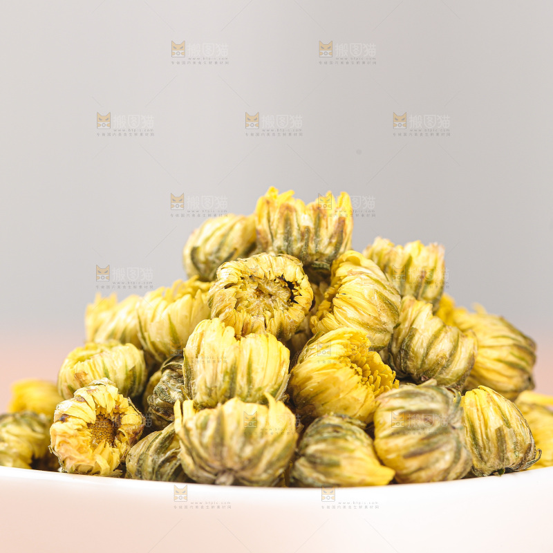 浅底上的胎菊