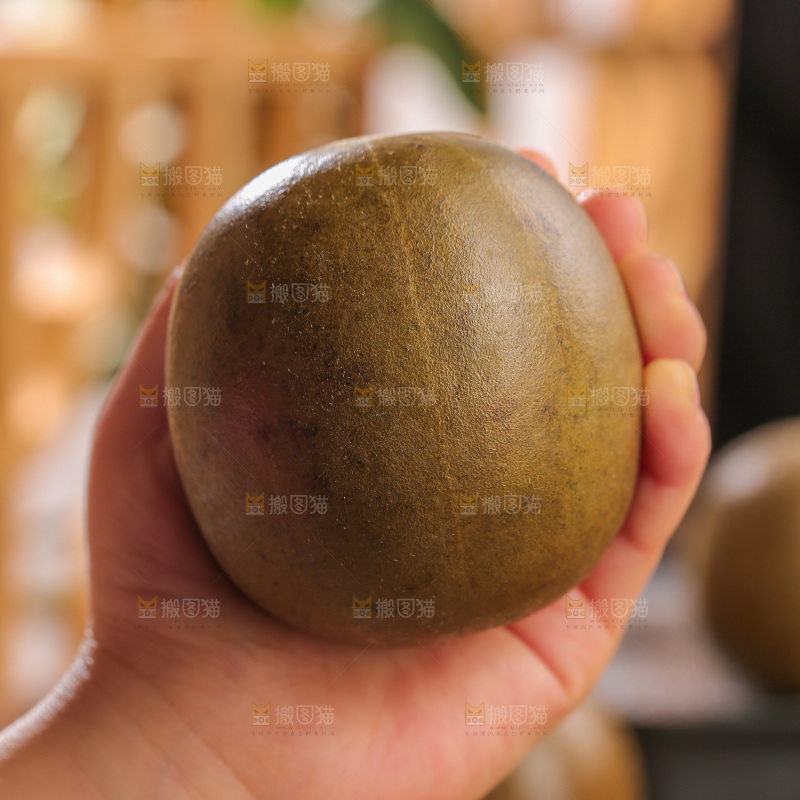 深底上的罗汉果