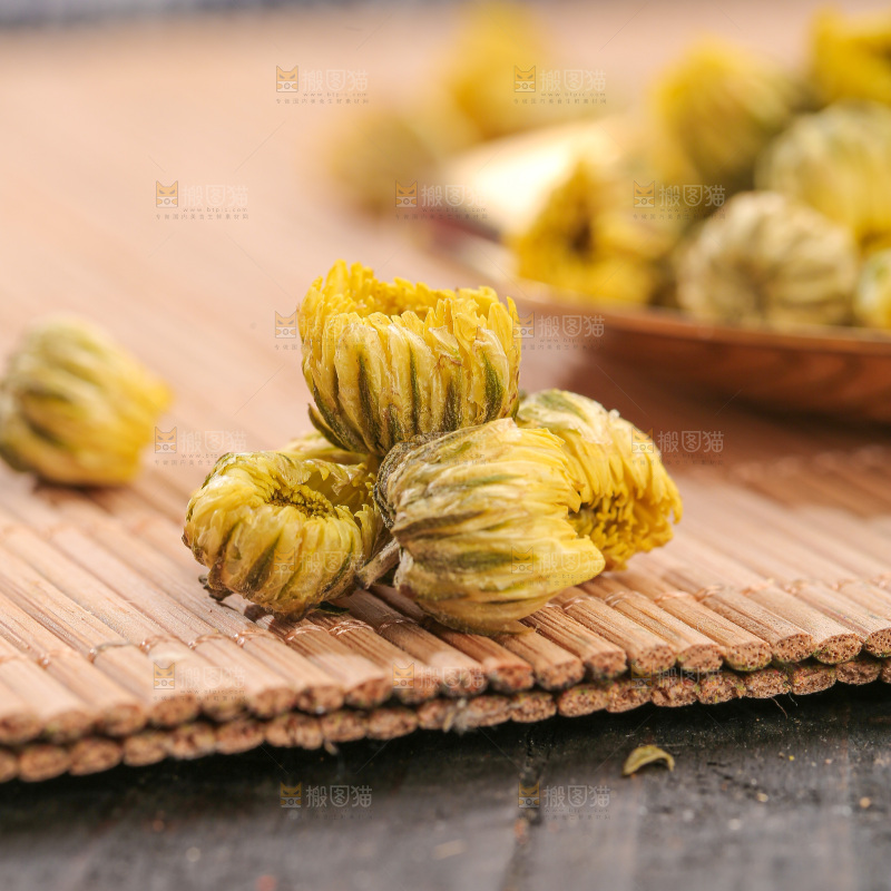 深底上的胎菊
