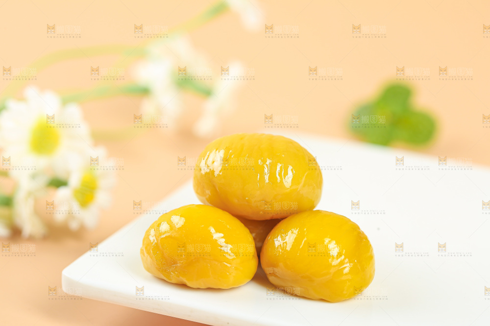 浅底上的板栗仁