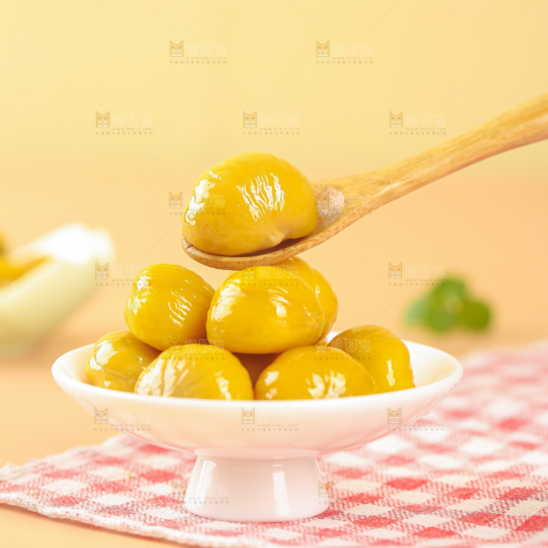 浅底上的板栗仁