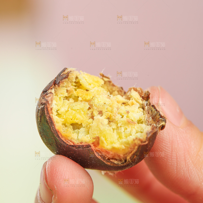 浅底上的板栗仁