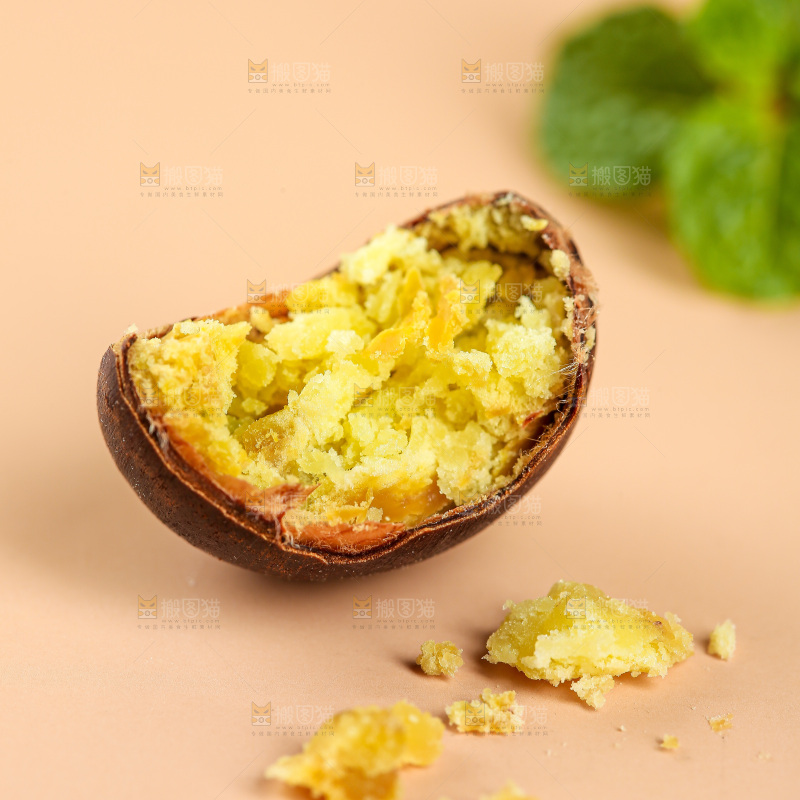 浅底上的板栗仁