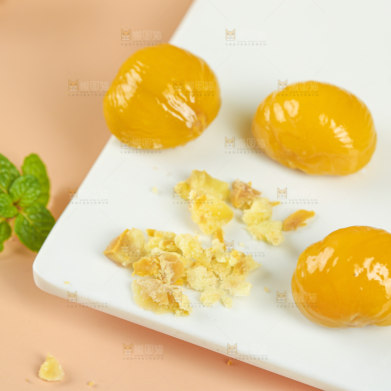 浅底上的板栗仁