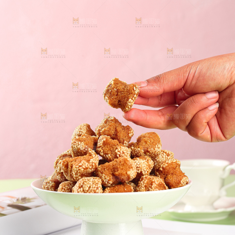 深底上的开口笑