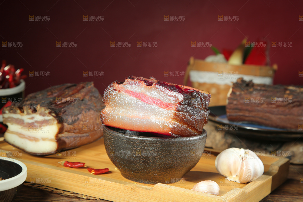 深底上的腊肉