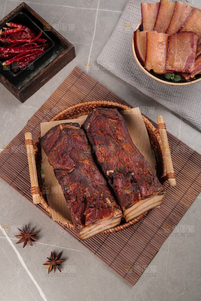 深底上的腊肉