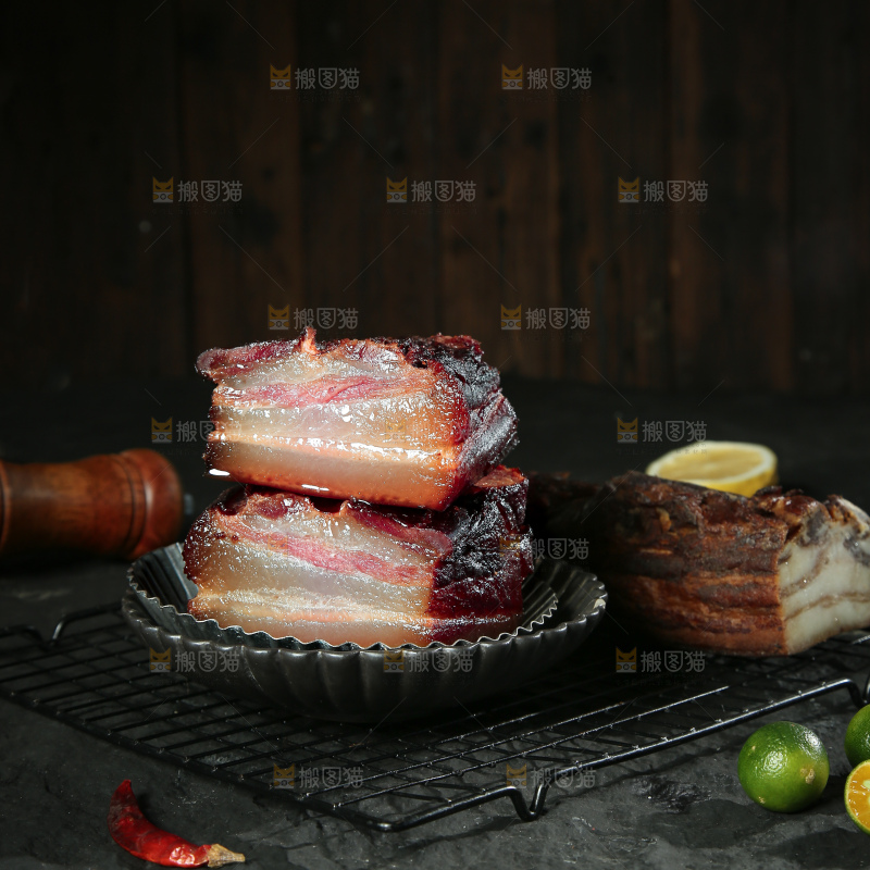 深底上的腊肉