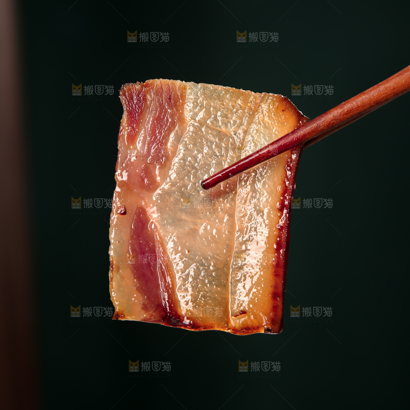 深底上的腊肉