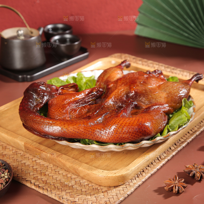 深底上的酱鸭
