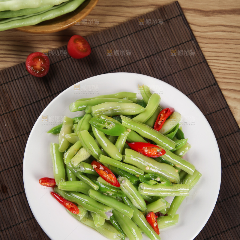 深底上的白芸豆角