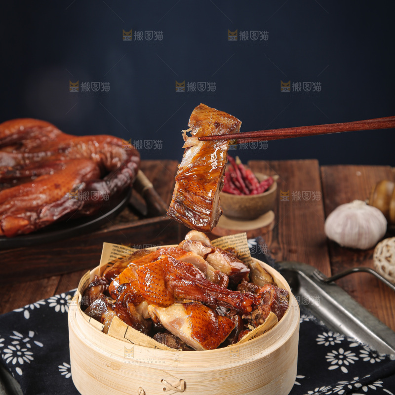 深底上的酱鸭
